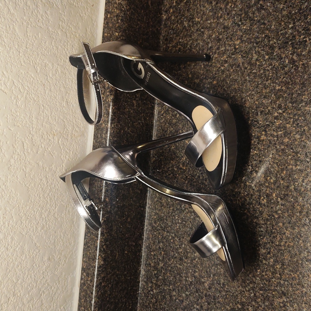 Sale!🔥G by Guess Silver Mirror Metallic Stiletto High Heels EUC! - Picture 4 of 13